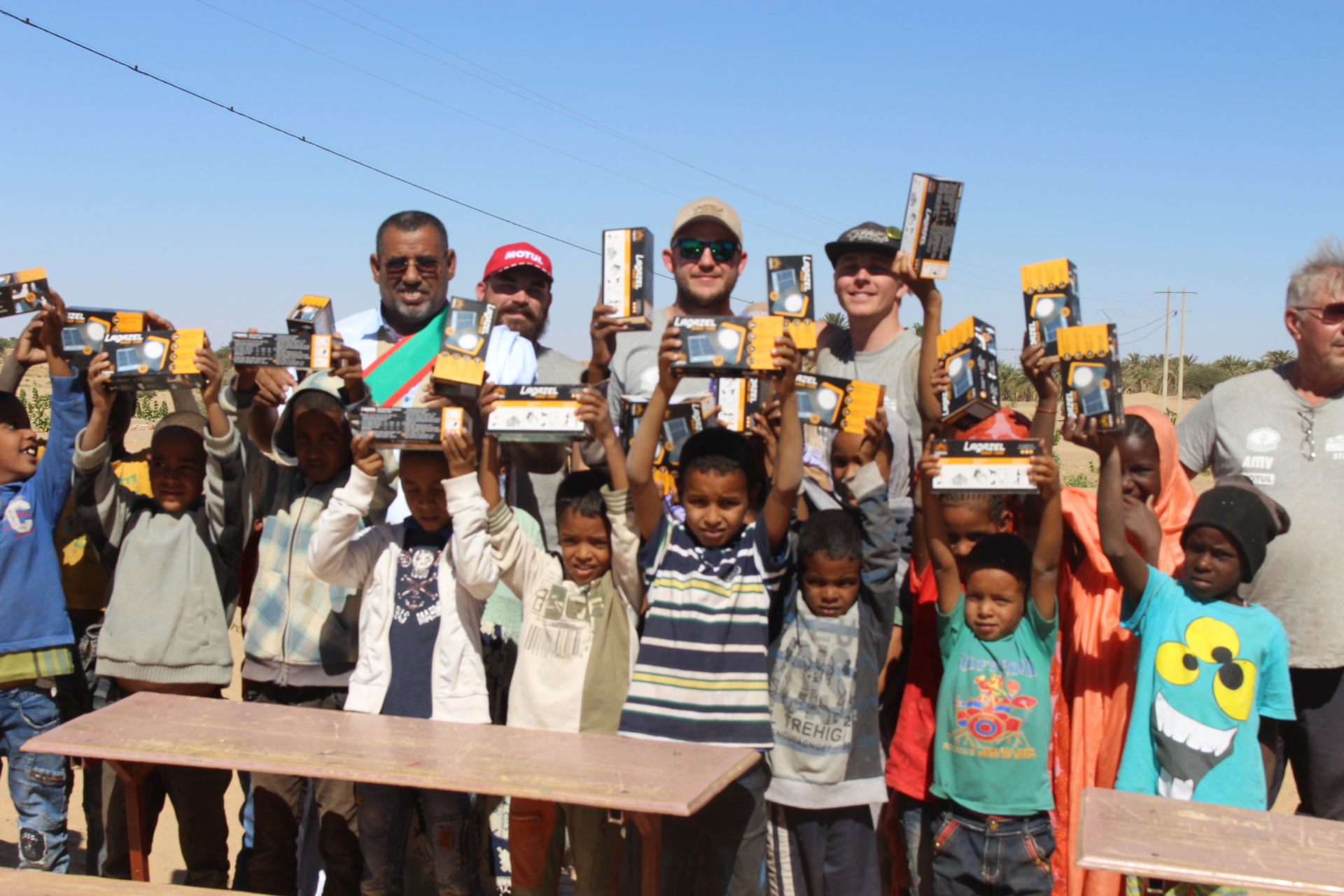 Challenge de l'Espoir - Des lampes solaires pour les écoliers sahéliens-11