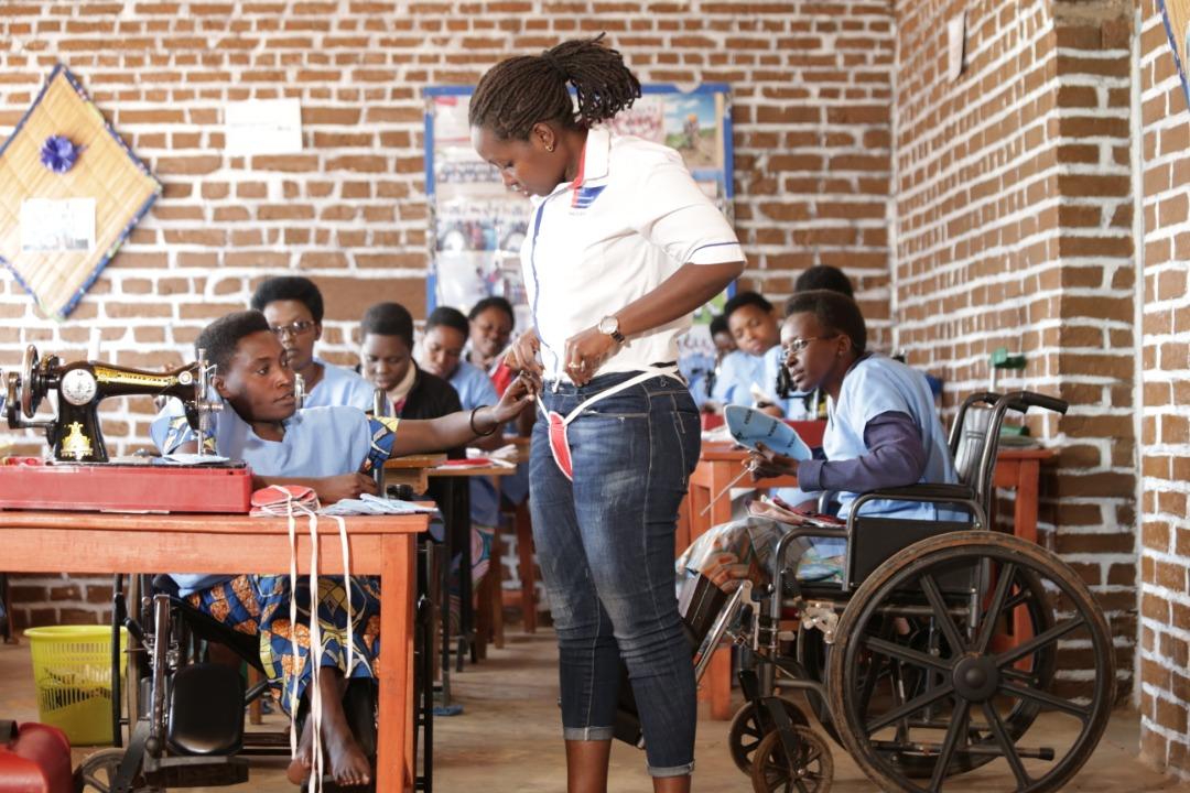 Favoriser au Burundi l’accès des collégiennes aux protections menstruelles-2